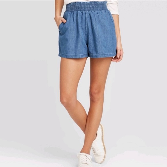 Universal Thread Shorts - Picture 2 of 4